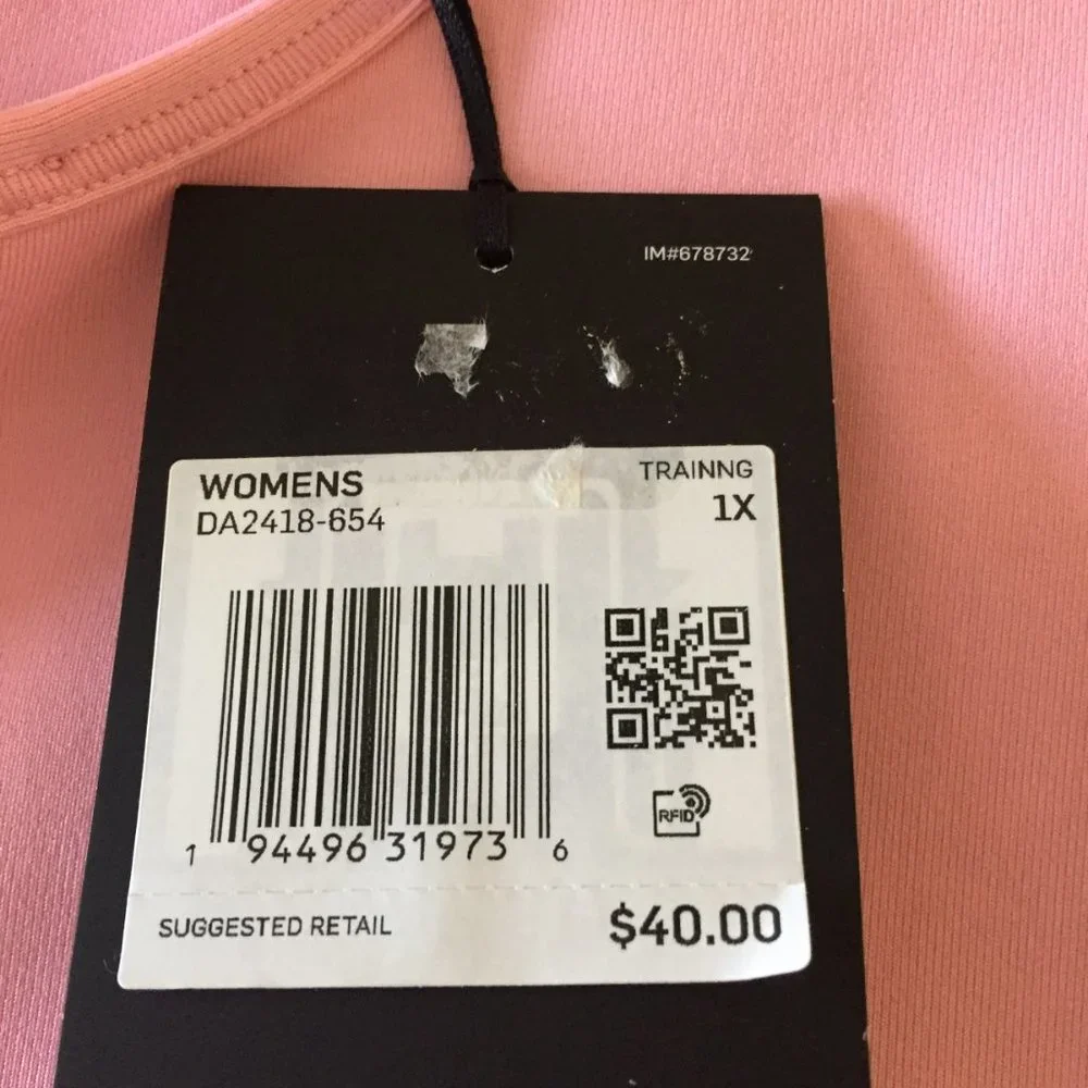 🌟 NWT 🌟 | Bubblegum Pink Nike Sports Bra - Picture 3 of 3